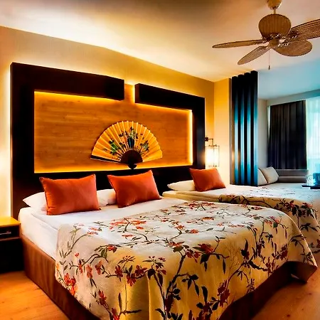 Limak Lara Deluxe & Rezort Antalya