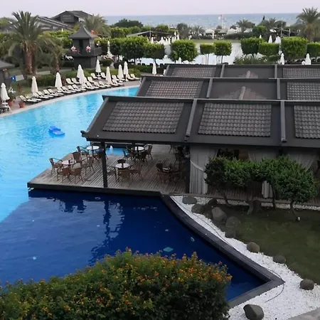 Rezort Limak Lara Deluxe & 5*